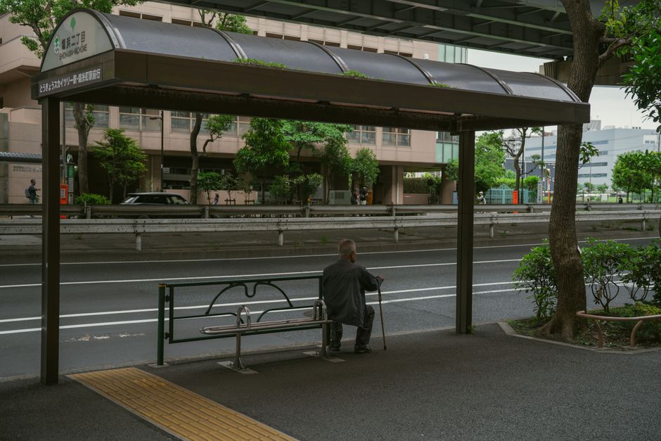 片麻痺と夕方のふらつき 〜明かりを1つ増やすと、足が前に出ます〜
