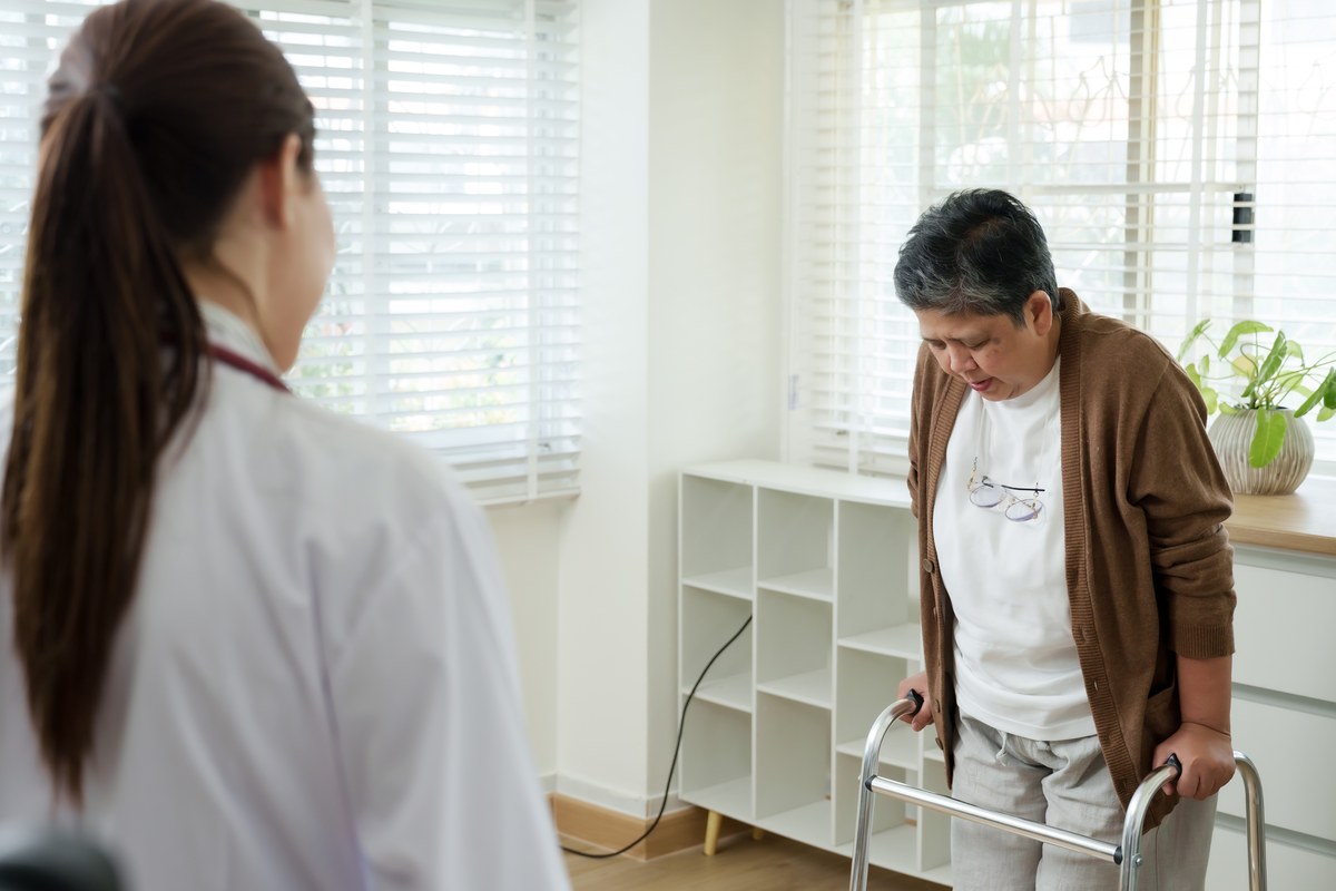 【病態別】第1回:視床出血|「リハビリの期限」に、あなたの体の可能性を閉じ込めないために
