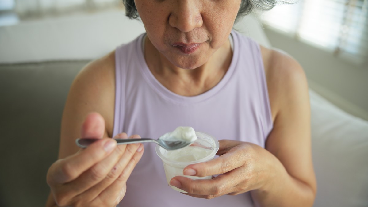 【病態別】第11回:延髄出血・梗塞 食べる喜びと見えない危険。嚥下と自律神経の障害と闘うご家族へ